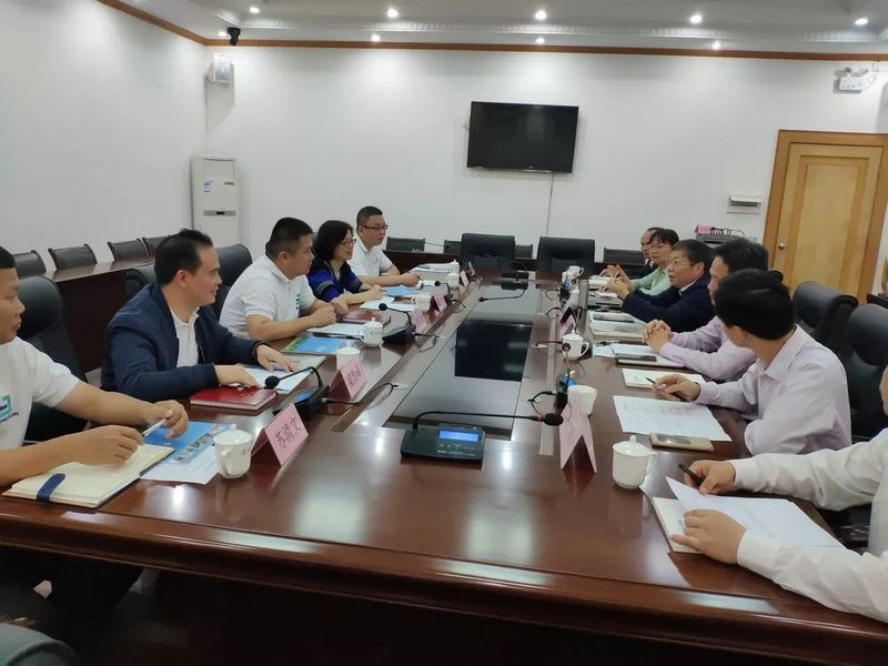 游艇会yth0008副总裁周兴光先生率队赴高州市考察政校企合作项目 游艇会yth0008副总裁周兴光先生率队赴高州市考察政校企合作项目