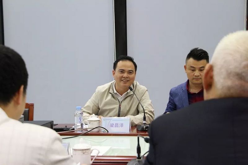 广油东莞校友会2019年度第一次会议暨企业座谈会在游艇会yth0008总部召开！