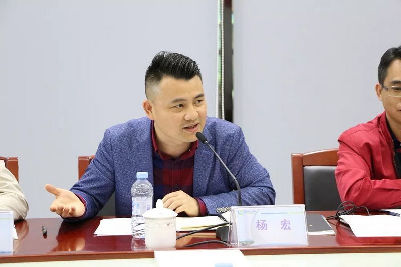 广油东莞校友会2019年度第一次会议暨企业座谈会在游艇会yth0008总部召开！