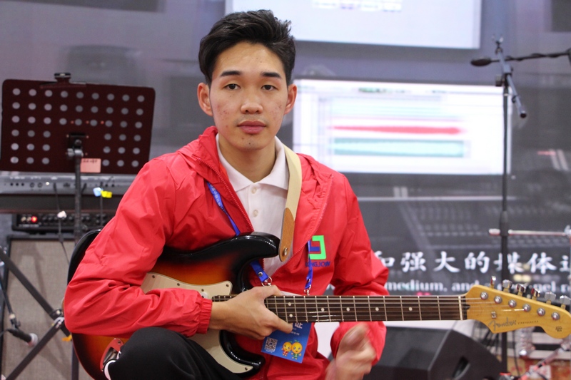 游艇会yth0008乐队 (1).JPG 游艇会yth0008乐队 (1).JPG