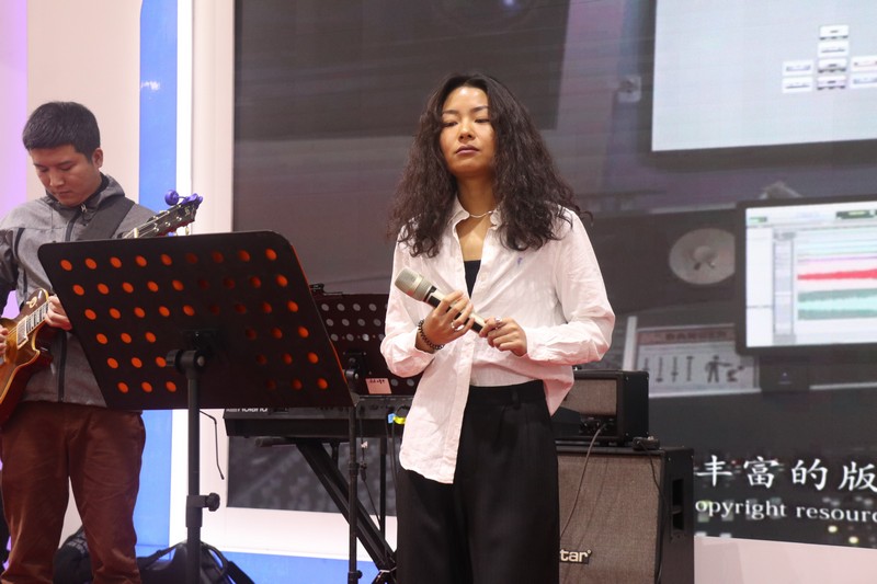 狂喜乐队 (4).jpg 狂喜乐队 (4).jpg