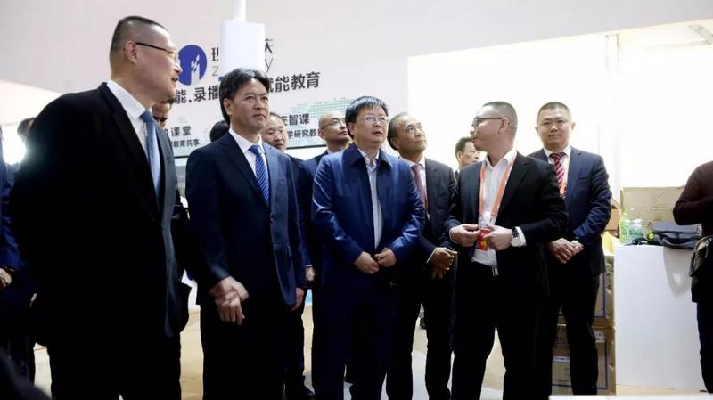 红橙盛会,游艇会yth0008炫彩——游艇会yth0008旗下数十家分公司如约而至 (8).jpg 红橙盛会,游艇会yth0008炫彩——游艇会yth0008旗下数十家分公司如约而至 (8).jpg