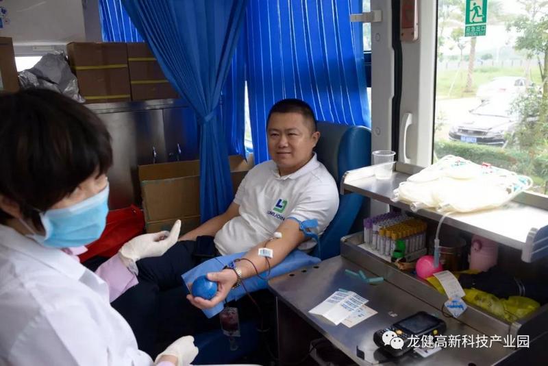 游艇会yth0008人无偿献血 为社会奉献爱心 (1).jpg 游艇会yth0008人无偿献血 为社会奉献爱心 (1).jpg