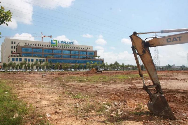 太牛了!这家公司居然要建足球场! (4).jpg 太牛了!这家公司居然要建足球场! (4).jpg