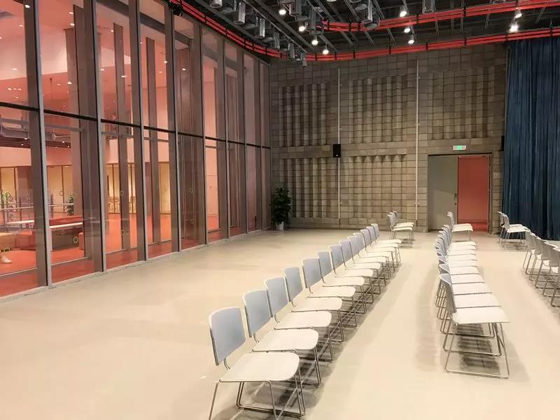 PEAVEY为深圳荟同学校报告厅及会议室量身打造专业扩声 (4).jpg PEAVEY为深圳荟同学校报告厅及会议室量身打造专业扩声 (4).jpg