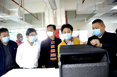 廉江市委书记林海武在游艇会yth0008高新科技产业园调研指导疫情防控及复工复产工作 (5).jpg 廉江市委书记林海武在游艇会yth0008高新科技产业园调研指导疫情防控及复工复产工作 (5).jpg