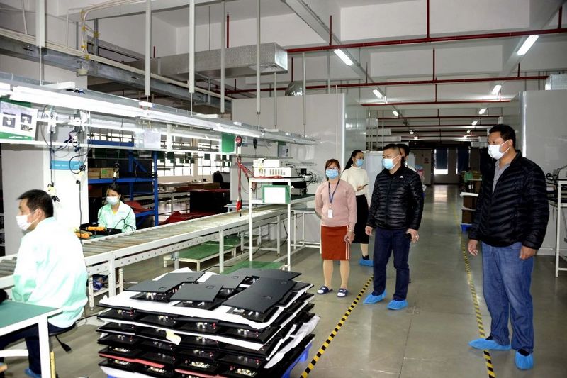 廉江市委书记林海武在游艇会yth0008高新科技产业园调研指导疫情防控及复工复产工作 (14).jpg 廉江市委书记林海武在游艇会yth0008高新科技产业园调研指导疫情防控及复工复产工作 (14).jpg