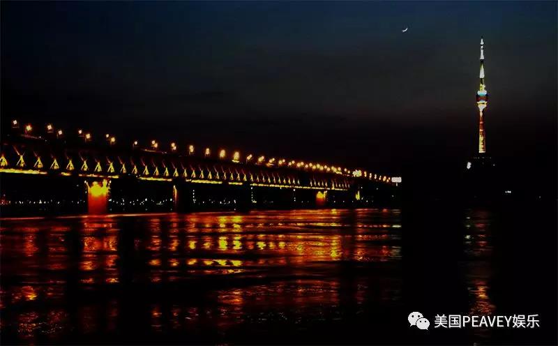 美国PEAVEY娱乐&武汉沿江一号御江宴K,独领行业风骚!. (4).jpg 美国PEAVEY娱乐&武汉沿江一号御江宴K,独领行业风骚!. (4).jpg