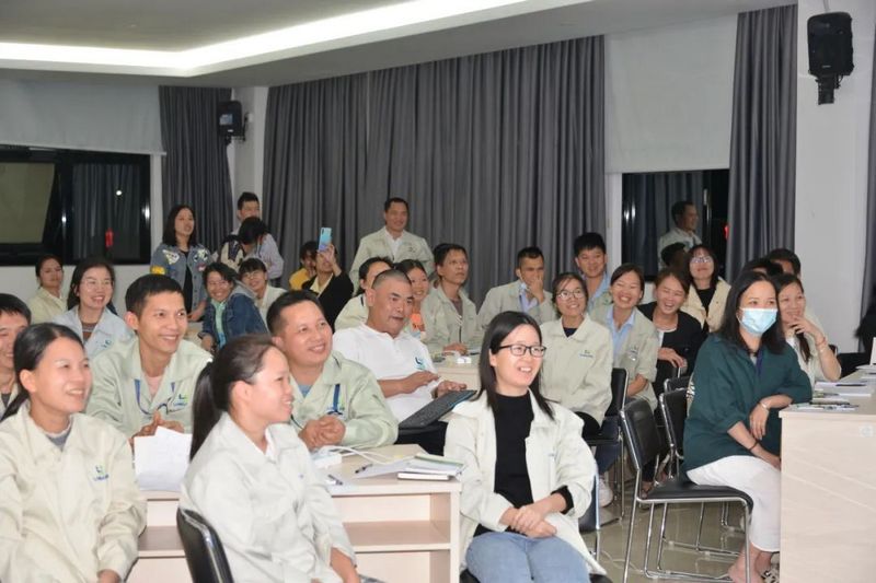 游艇会yth0008产业园第一期:《办公软件高手之路——排版篇》课程开讲 (4).jpg 游艇会yth0008产业园第一期:《办公软件高手之路——排版篇》课程开讲 (4).jpg